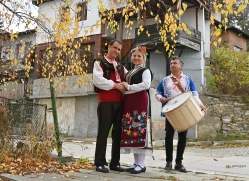 С тъпан в село Яврово_71