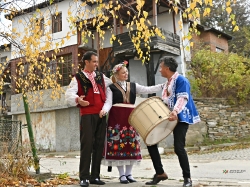 С тъпан в село Яврово_73