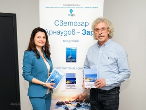 Морски пътеписи и морски пейзажи показа Светозар Арнаудов в Бургас